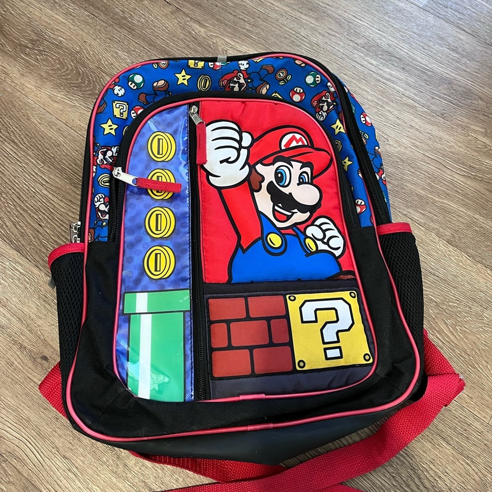 Super Mario - 069-03-9622 - Kids' 16" Backpack - Mario